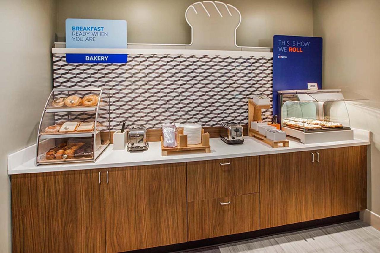 Holiday Inn Express Independence - Kansas City By Ihg Εξωτερικό φωτογραφία